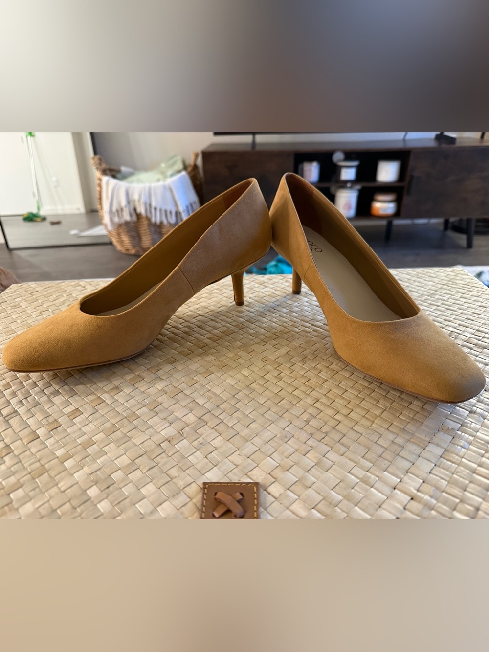 Franco Sarto Camel/Tan Suede Kitten Heel Pumps NWOT